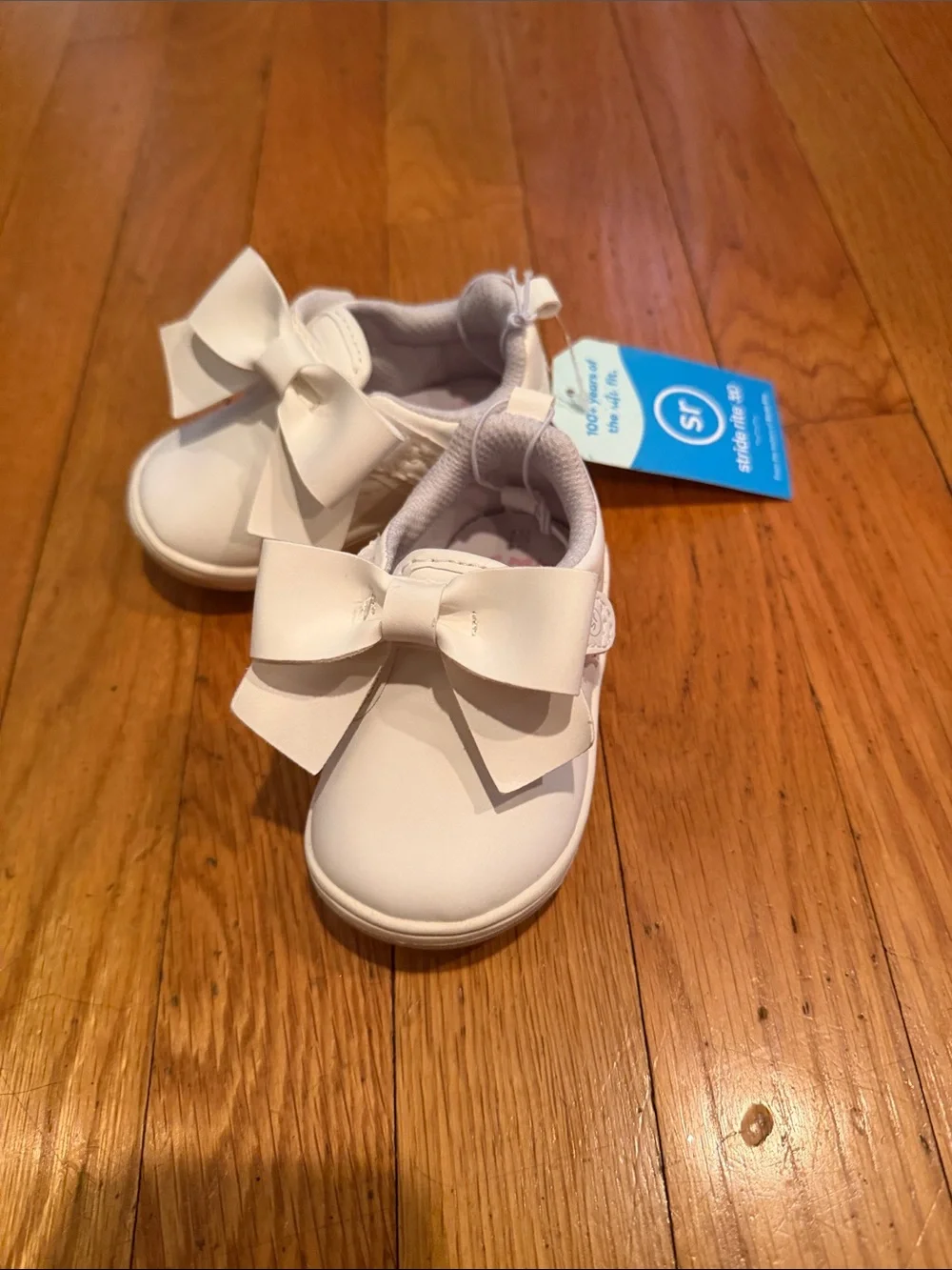 Stride Rite Cream Bow Baby Walker Sneakers